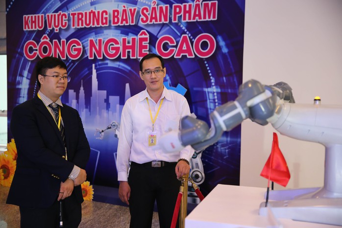 TP HCM cần đẩy mạnh phát triển khoa học - công nghệ Ảnh: Hoàng Triều TP HCM cần đẩy mạnh phát triển khoa học - công nghệ Ảnh: Hoàng Triều