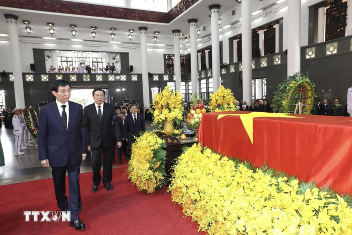 Đoàn đại biểu Đảng Cộng sản Trung Quốc viếng Tổng Bí thư Nguyễn Phú Trọng- Ảnh 7. Đoàn đại biểu Đảng Cộng sản Trung Quốc viếng Tổng Bí thư Nguyễn Phú Trọng- Ảnh 7.