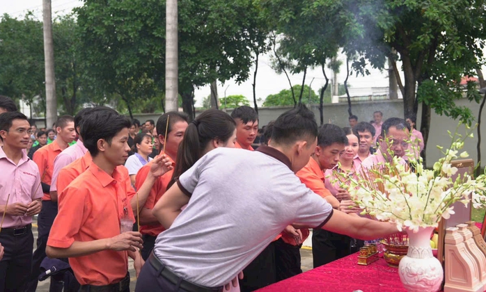 Những hình ảnh tổ chức Công đoàn, công nhân - lao động tưởng nhớ Tổng Bí thư Nguyễn Phú Trọng- Ảnh 7. Những hình ảnh tổ chức Công đoàn, công nhân - lao động tưởng nhớ Tổng Bí thư Nguyễn Phú Trọng- Ảnh 7.