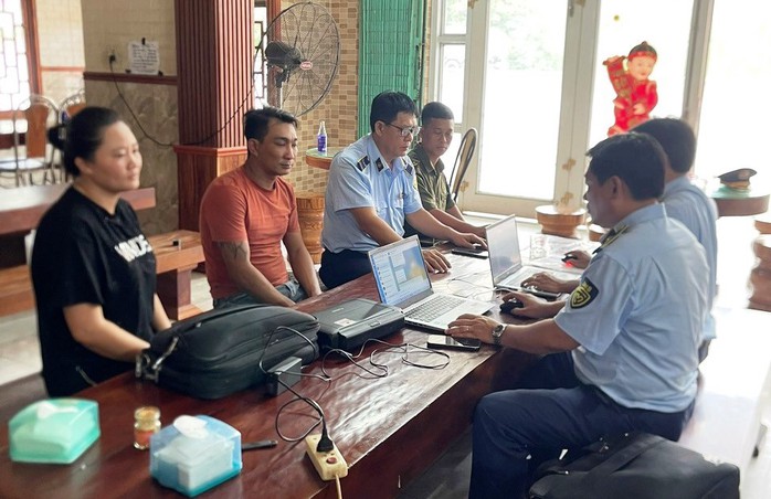 Diễn biến nóng vụ quán cơm bị tố "chặt chém" ở Vạn Ninh- Ảnh 1. Diễn biến nóng vụ quán cơm bị tố "chặt chém" ở Vạn Ninh- Ảnh 1.