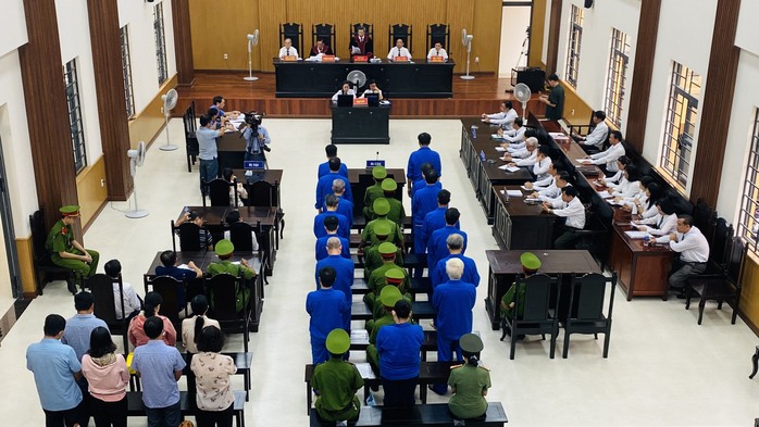 2 cựu phó chủ tịch UBND huyện ở An Giang lãnh án - Ảnh 1. 2 cựu phó chủ tịch UBND huyện ở An Giang lãnh án - Ảnh 1.
