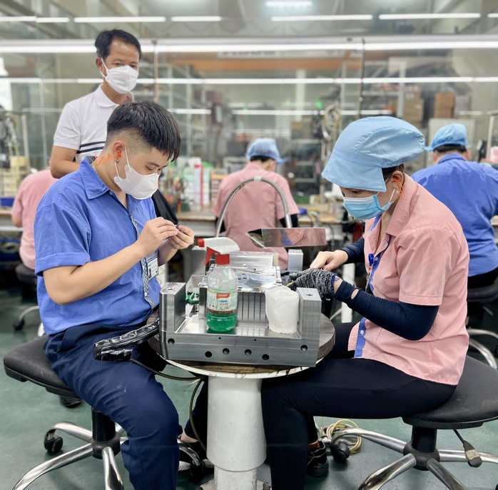 Khi tăng lương cần phải ký lại hợp đồng lao động mới- Ảnh 1. Khi tăng lương cần phải ký lại hợp đồng lao động mới- Ảnh 1.