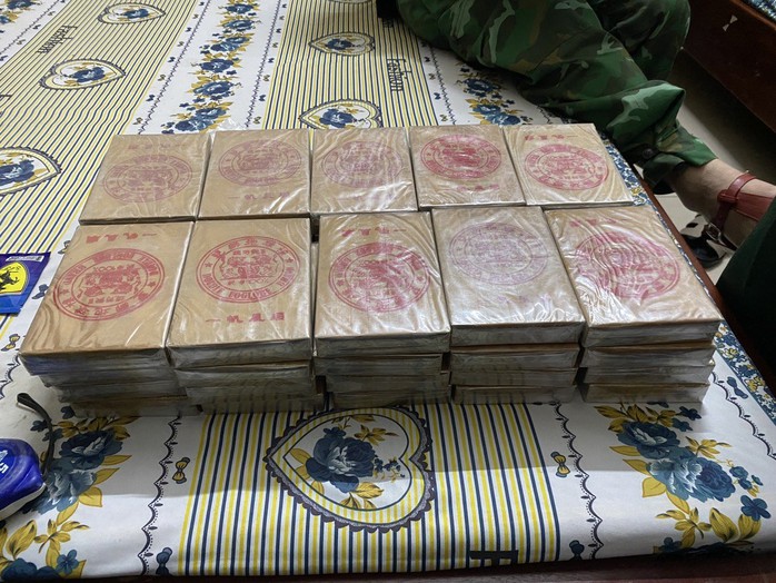 Cô gái 19 tuổi vận chuyển 15kg ma túy, 40 bánh heroin- Ảnh 2. Cô gái 19 tuổi vận chuyển 15kg ma túy, 40 bánh heroin- Ảnh 2.