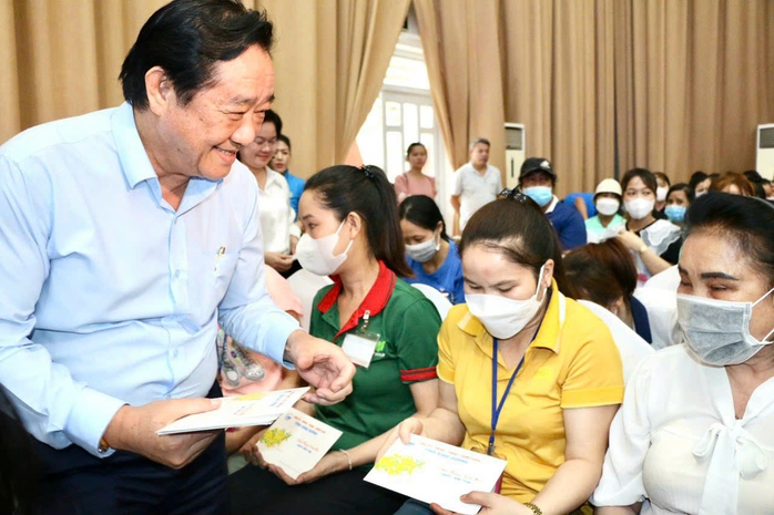 Kỷ niệm 95 năm ngày thành lập Công đoàn Việt Nam (28.7.1929 - 28.7.2024): Lắng nghe và chia sẻ- Ảnh 1. Kỷ niệm 95 năm ngày thành lập Công đoàn Việt Nam (28.7.1929 - 28.7.2024): Lắng nghe và chia sẻ- Ảnh 1.