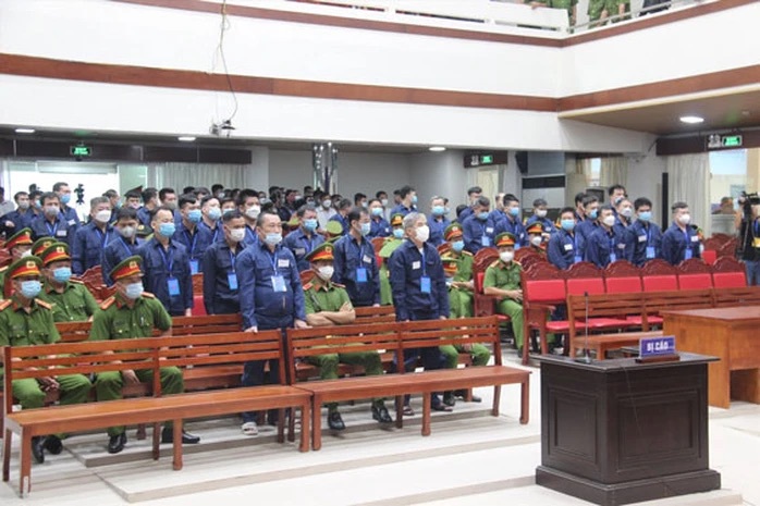 Hủy một phần bản án sơ thẩm, phúc thẩm trong vụ buôn lậu 200 triệu lít xăng dầu- Ảnh 1. Hủy một phần bản án sơ thẩm, phúc thẩm trong vụ buôn lậu 200 triệu lít xăng dầu- Ảnh 1.