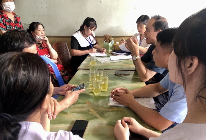 Sau khi khách "tố" có giòi trong đồ ăn, quán cơm bị phạt 14,5 triệu đồng- Ảnh 1. Sau khi khách "tố" có giòi trong đồ ăn, quán cơm bị phạt 14,5 triệu đồng- Ảnh 1.