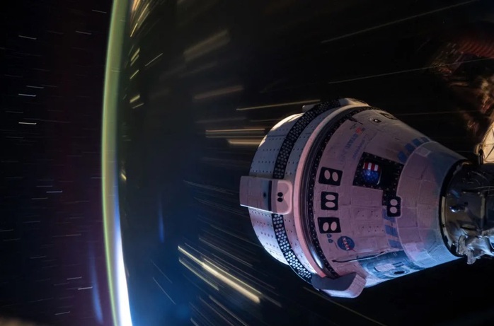 Boeing Starliner lỗi động cơ nặng, phi hành đoàn vẫn kẹt ngoài vũ trụ- Ảnh 2. Boeing Starliner lỗi động cơ nặng, phi hành đoàn vẫn kẹt ngoài vũ trụ- Ảnh 2.