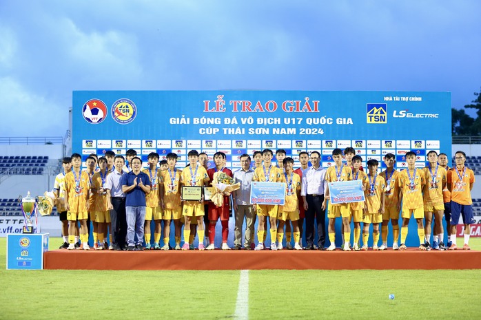 U17 Quốc gia: HAGL gục ngã, Hà Nội lần đầu tiên vô địch- Ảnh 4. U17 Quốc gia: HAGL gục ngã, Hà Nội lần đầu tiên vô địch- Ảnh 4.