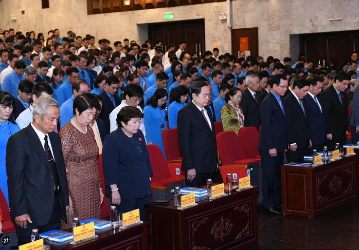 Công đoàn Việt Nam: Chỗ dựa tin cậy, trung thành của Đảng, hết lòng vì giai cấp công nhân- Ảnh 2. Công đoàn Việt Nam: Chỗ dựa tin cậy, trung thành của Đảng, hết lòng vì giai cấp công nhân- Ảnh 2.
