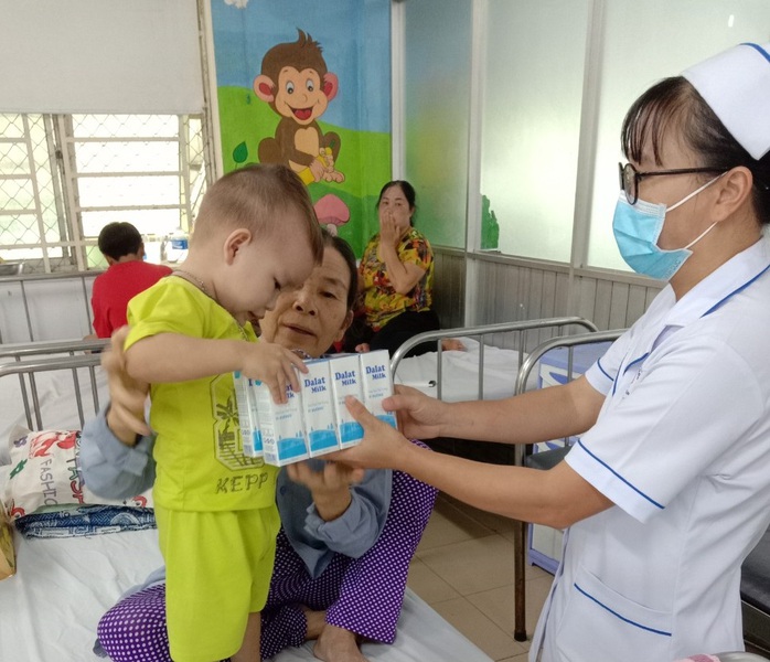 Chương trình nhanh chóng lan tỏa đến các cơ sở y tế quận, huyện trên địa bàn TP HCM, trong đó có Bệnh viện quận Bình Tân Chương trình nhanh chóng lan tỏa đến các cơ sở y tế quận, huyện trên địa bàn TP HCM, trong đó có Bệnh viện quận Bình Tân
