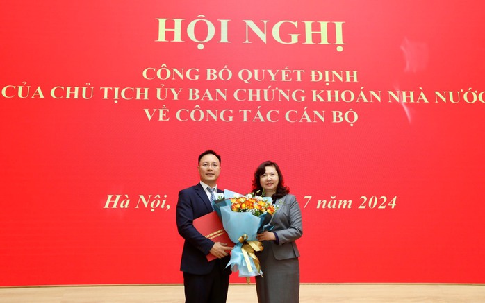 Ủy ban Chứng khoán Nhà nước bổ nhiệm loạt lãnh đạo mới- Ảnh 2. Ủy ban Chứng khoán Nhà nước bổ nhiệm loạt lãnh đạo mới- Ảnh 2.