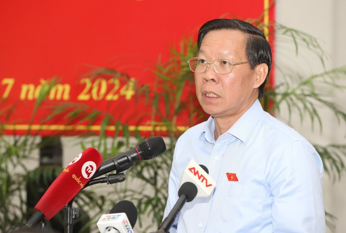 Chủ tịch UBND TP HCM Phan Văn Mãi trả lời ý kiến cử tri ngày 3-7 Chủ tịch UBND TP HCM Phan Văn Mãi trả lời ý kiến cử tri ngày 3-7