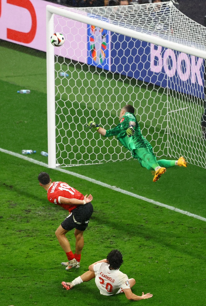 Euro 2024: Những kỷ lục đáng chú ý sau trận Thổ Nhĩ Kỳ thắng Áo- Ảnh 6. Euro 2024: Những kỷ lục đáng chú ý sau trận Thổ Nhĩ Kỳ thắng Áo- Ảnh 6.