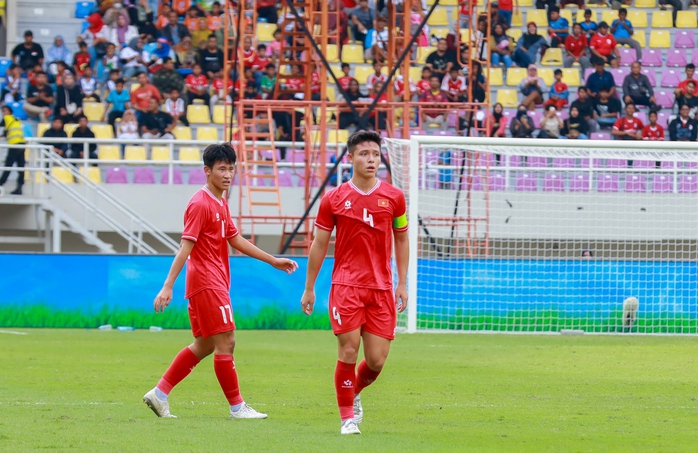 Thua thiệt lực lượng, U16 Việt Nam thất bại trước chủ nhà Indonesia- Ảnh 2. Thua thiệt lực lượng, U16 Việt Nam thất bại trước chủ nhà Indonesia- Ảnh 2.