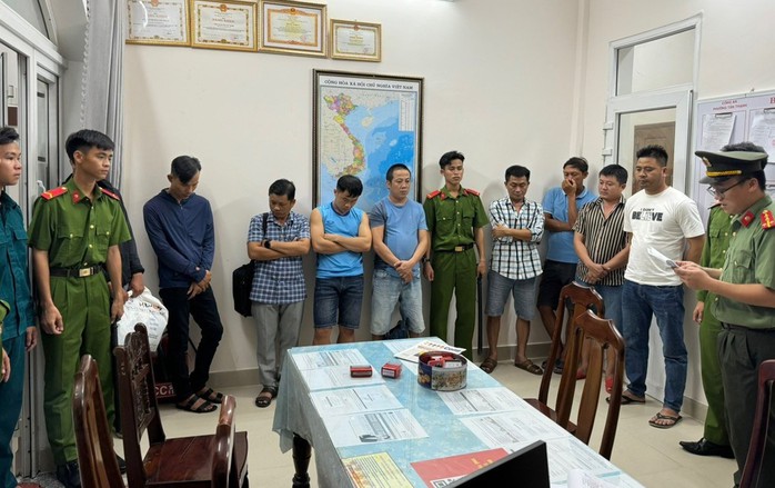 Công an Quảng Nam bắt hàng chục đối tượng cá độ mùa Euro- Ảnh 4. Công an Quảng Nam bắt hàng chục đối tượng cá độ mùa Euro- Ảnh 4.