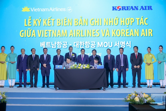 Thủ tướng: Vietnam Airlines cần phát huy hơn nữa vai trò cầu nối Việt Nam - Hàn Quốc- Ảnh 5. Thủ tướng: Vietnam Airlines cần phát huy hơn nữa vai trò cầu nối Việt Nam - Hàn Quốc- Ảnh 5.