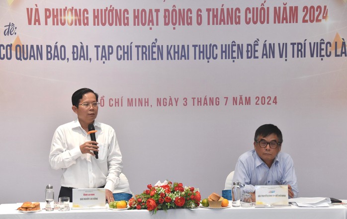 TP HCM: Khối Thi đua 5 sơ kết phong trào thi đua yêu nước- Ảnh 1.