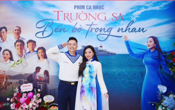1.000 người góp sức thực hiện phim ca nhạc "Trường Sa - Bến bờ trong nhau"- Ảnh 1. 1.000 người góp sức thực hiện phim ca nhạc "Trường Sa - Bến bờ trong nhau"- Ảnh 1.