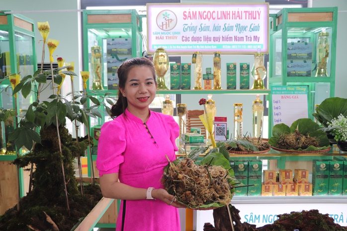Sau "tâm thư" của Bí thư Quảng Nam, lễ hội sâm Ngọc Linh có thêm hoạt động ý nghĩa- Ảnh 1. Sau "tâm thư" của Bí thư Quảng Nam, lễ hội sâm Ngọc Linh có thêm hoạt động ý nghĩa- Ảnh 1.