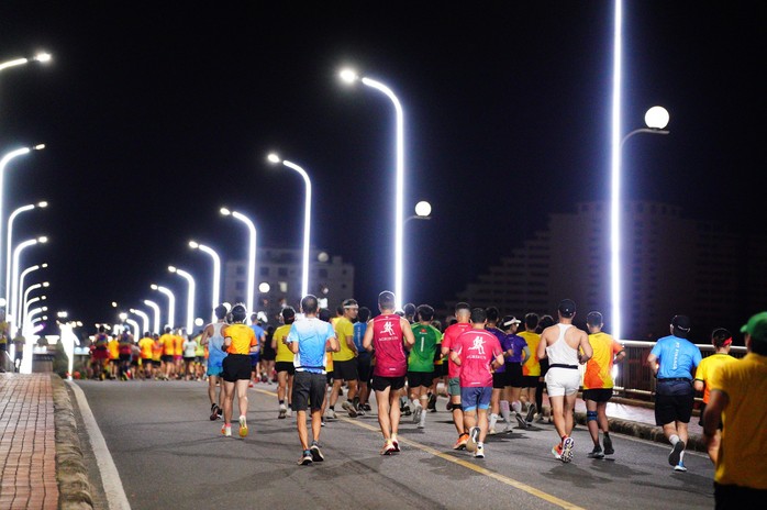 Hai người nhập viện cấp cứu sau khi chạy marathon ở Quảng Bình- Ảnh 2. Hai người nhập viện cấp cứu sau khi chạy marathon ở Quảng Bình- Ảnh 2.