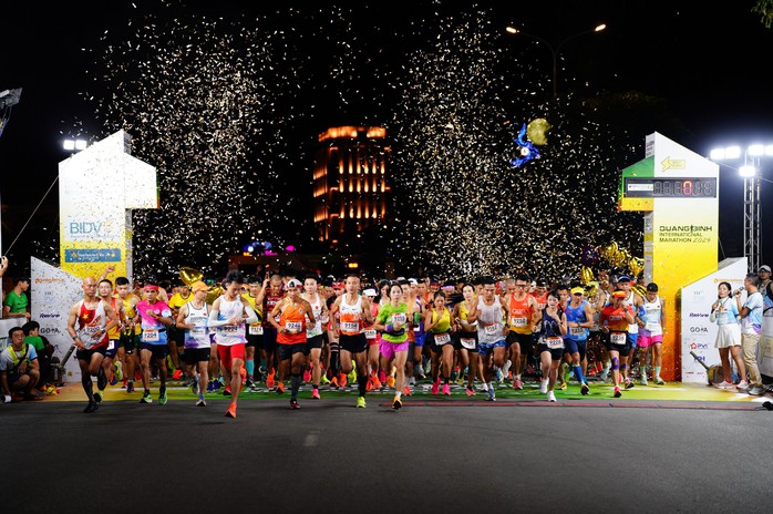 Hai người nhập viện cấp cứu sau khi chạy marathon ở Quảng Bình- Ảnh 1. Hai người nhập viện cấp cứu sau khi chạy marathon ở Quảng Bình- Ảnh 1.