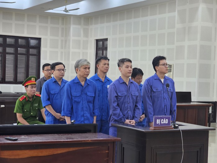 Cựu chủ tịch quận tại Đà Nẵng hầu tòa vì tham ô dự án nạo vét cống- Ảnh 1. Cựu chủ tịch quận tại Đà Nẵng hầu tòa vì tham ô dự án nạo vét cống- Ảnh 1.