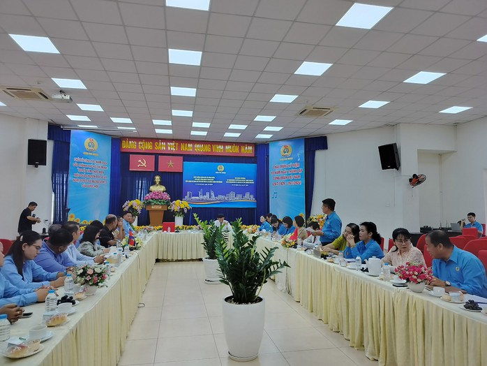 Công đoàn Việt Nam - Campuchia chia sẻ kinh nghiệm hoạt động- Ảnh 1. Công đoàn Việt Nam - Campuchia chia sẻ kinh nghiệm hoạt động- Ảnh 1.