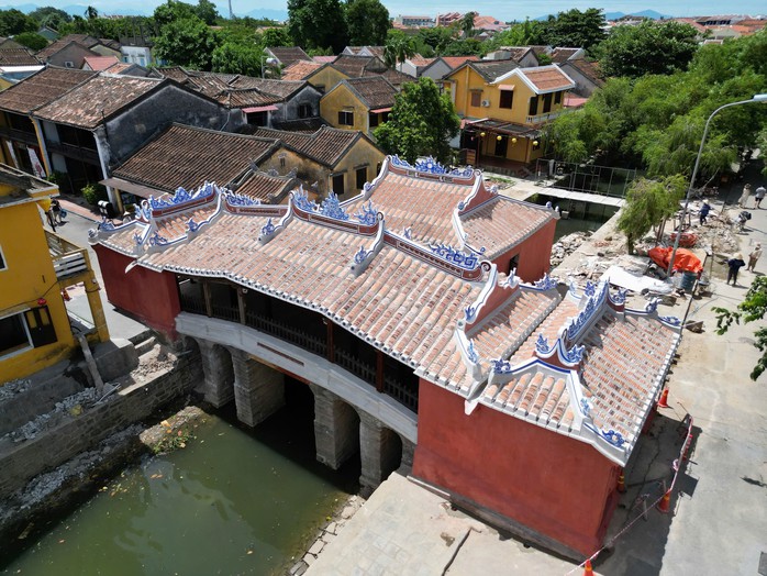 "Không làm giả" khi tu bổ Chùa Cầu- Ảnh 1. "Không làm giả" khi tu bổ Chùa Cầu- Ảnh 1.