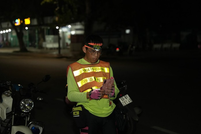 Cận cảnh đo đường chạy Marathon Quốc tế Di sản Cần Thơ theo chuẩn quốc tế- Ảnh 7. Cận cảnh đo đường chạy Marathon Quốc tế Di sản Cần Thơ theo chuẩn quốc tế- Ảnh 7.