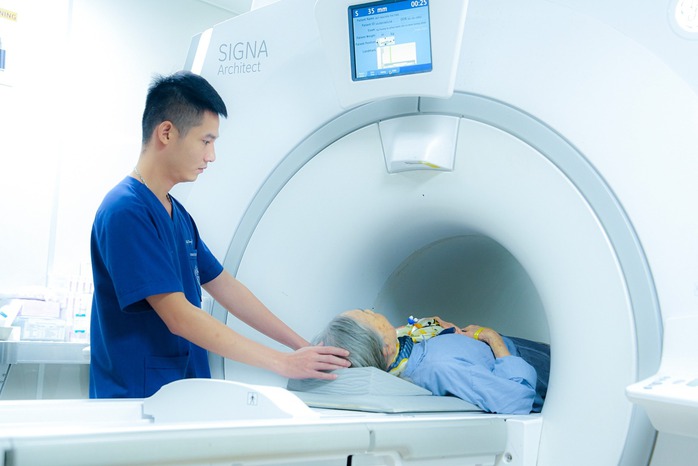 Từ ngày mai 1-8, Bệnh viện Bạch Mai khám bệnh cả buổi tối- Ảnh 2. Từ ngày mai 1-8, Bệnh viện Bạch Mai khám bệnh cả buổi tối- Ảnh 2.