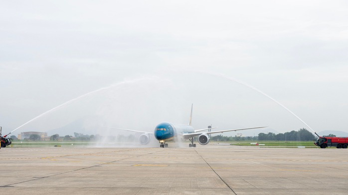Vietnam Airlines đón "siêu máy bay" Boeing 787-10- Ảnh 1.