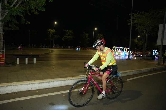 Cận cảnh đo đường chạy Marathon Quốc tế Di sản Cần Thơ theo chuẩn quốc tế- Ảnh 5. Cận cảnh đo đường chạy Marathon Quốc tế Di sản Cần Thơ theo chuẩn quốc tế- Ảnh 5.