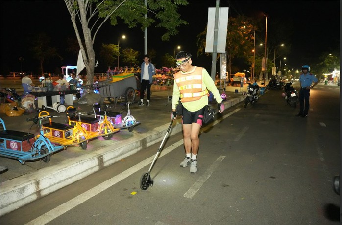 Cận cảnh đo đường chạy Marathon Quốc tế Di sản Cần Thơ theo chuẩn quốc tế- Ảnh 3. Cận cảnh đo đường chạy Marathon Quốc tế Di sản Cần Thơ theo chuẩn quốc tế- Ảnh 3.