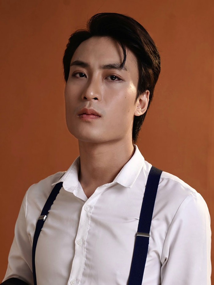 HOÀNG TRUNG ANH HOÀNG TRUNG ANH