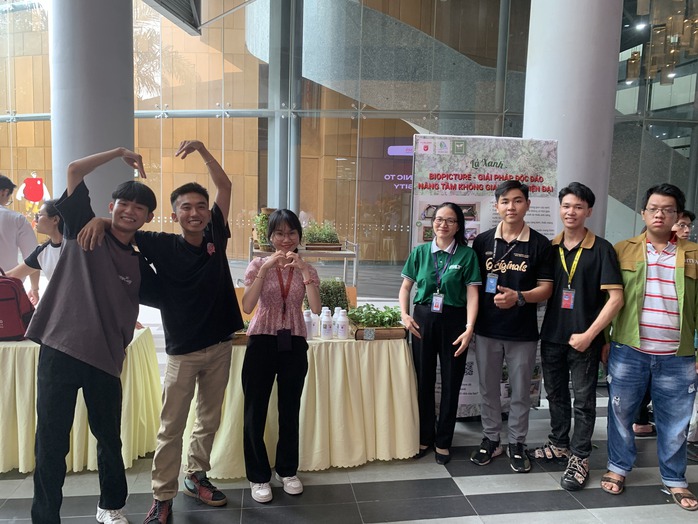 Ứng dụng công nghệ vào tranh sinh học- Ảnh 1. Ứng dụng công nghệ vào tranh sinh học- Ảnh 1.