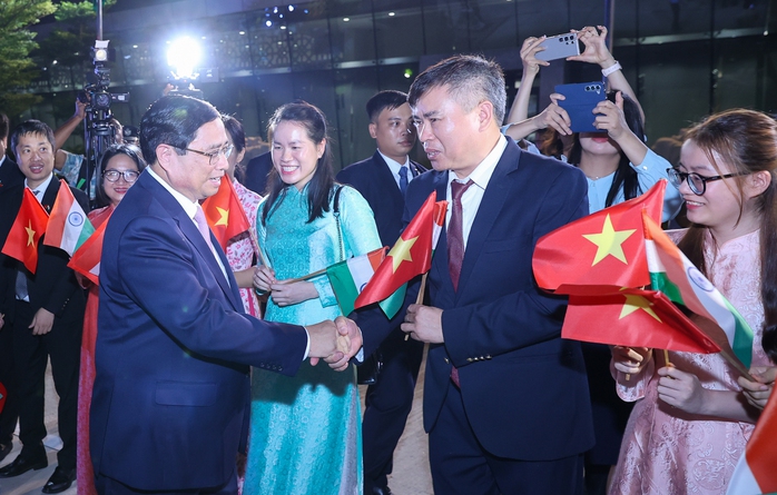 Thủ tướng Phạm Minh Chính đến New Delhi, bắt đầu thăm Ấn Độ- Ảnh 3. Thủ tướng Phạm Minh Chính đến New Delhi, bắt đầu thăm Ấn Độ- Ảnh 3.
