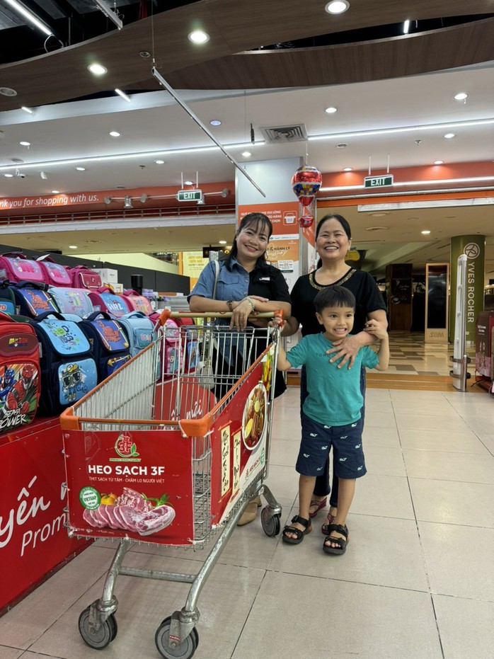 Cả nhà mình cùng yêu hàng Việt- Ảnh 2. Cả nhà mình cùng yêu hàng Việt- Ảnh 2.