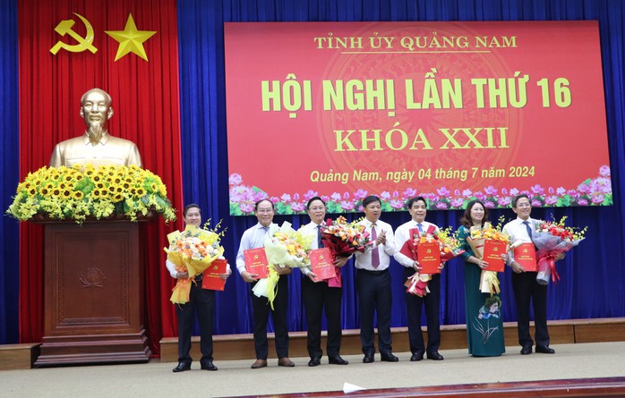 Quảng Nam vừa công bố các quyết định của Thủ tướng về nhân sự- Ảnh 1. Quảng tỷ lệ cá cược kèo nhà cái vừa công bố các quyết định của Thủ tướng về nhân sự- Ảnh 1.