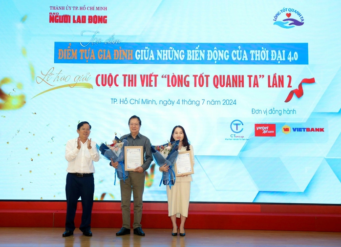 Tôn vinh lối sống đẹp- Ảnh 2. Tôn vinh lối sống đẹp- Ảnh 2.