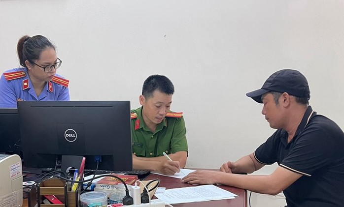 Bắt tài xế xe tải gây tai nạn chết người rồi bỏ trốn - Ảnh 1. Bắt tài xế xe tải gây tai nạn chết người rồi bỏ trốn - Ảnh 1.