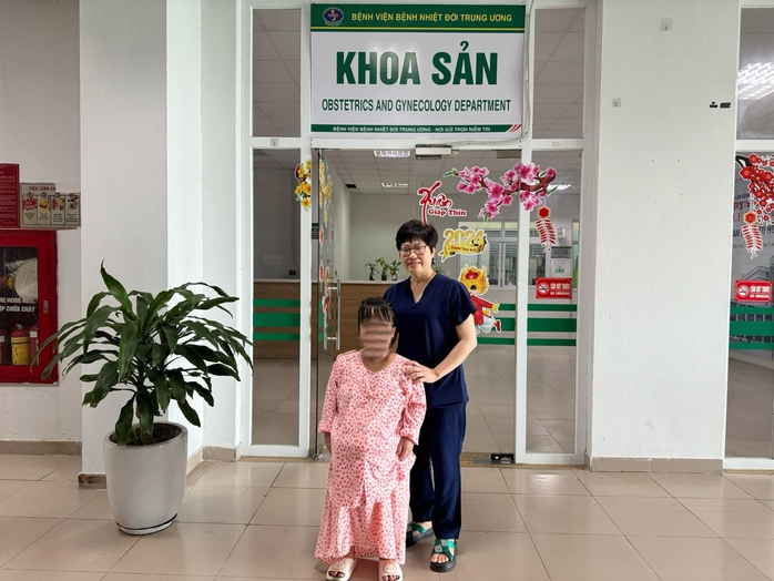 Sản phụ cao 1m30 sinh bé gái nặng 3,5 kg- Ảnh 1. Sản phụ cao 1m30 sinh bé gái nặng 3,5 kg- Ảnh 1.