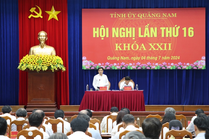 Bí thư Quảng Nam: “2 năm rồi mới thấy tăng trưởng dương!”- Ảnh 1. Bí thư Quảng Nam: “2 năm rồi mới thấy tăng trưởng dương!”- Ảnh 1.