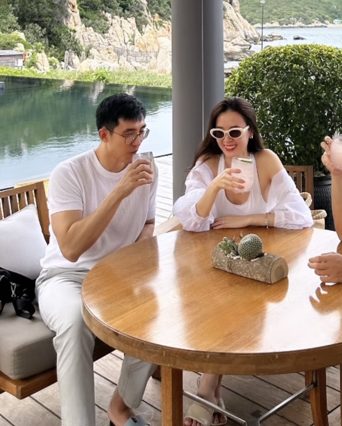 Trăng mật lãng mạn, ngọt ngào của các mỹ nhân Việt- Ảnh 4. Trăng mật lãng mạn, ngọt ngào của các mỹ nhân Việt- Ảnh 4.
