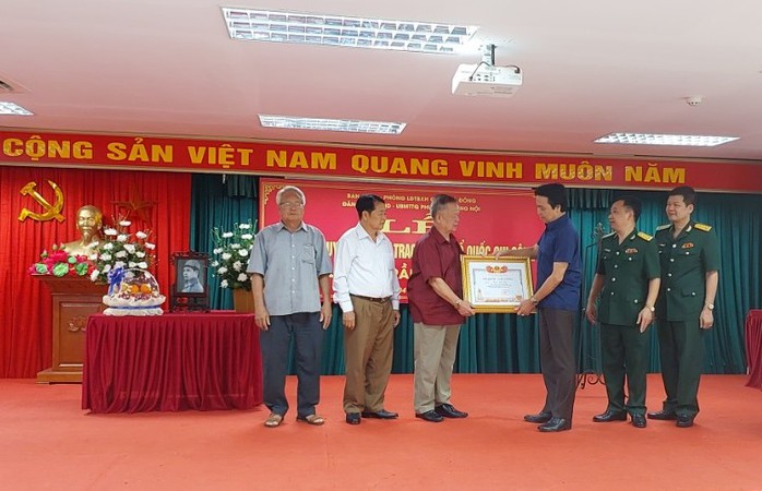 Trao Bằng "Tổ quốc ghi công" cho liệt sĩ sau 55 năm hy sinh- Ảnh 1. Trao Bằng "Tổ quốc ghi công" cho liệt sĩ sau 55 năm hy sinh- Ảnh 1.