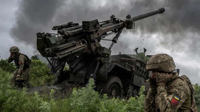 Binh sĩ Ukraine bắn pháo tự hành Caesar gần thị trấn Avdiivka thuộc vùng Donetsk. Ảnh: Reuters Binh sĩ Ukraine bắn pháo tự hành Caesar gần thị trấn Avdiivka thuộc vùng Donetsk. Ảnh: Reuters