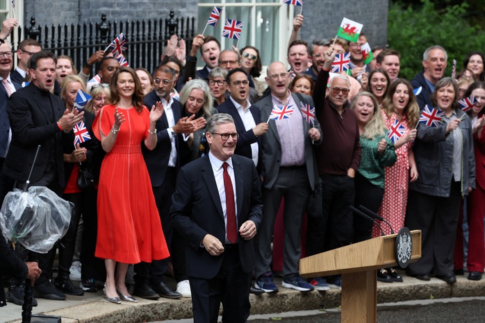 Tân Thủ tướng Keir Starmer tại thủ đô London - Anh hôm 5-7Ảnh: Reuters Tân Thủ tướng Keir Starmer tại thủ đô London - Anh hôm 5-7Ảnh: Reuters