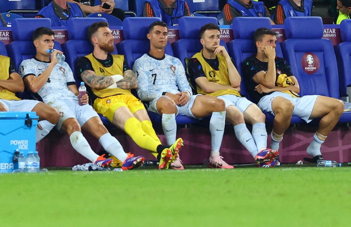 Euro 2024: Ronaldo và kỷ lục... tịt ngòi không mong muốn- Ảnh 16. Euro 2024: Ronaldo và kỷ lục... tịt ngòi không mong muốn- Ảnh 16.