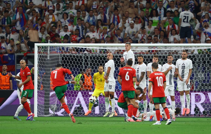 Euro 2024: Ronaldo và kỷ lục... tịt ngòi không mong muốn- Ảnh 6. Euro 2024: Ronaldo và kỷ lục... tịt ngòi không mong muốn- Ảnh 6.