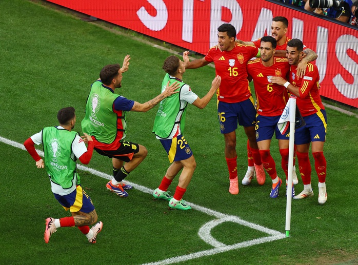 Euro 2024: Thua ở hiệp phụ, Đức nghẹn ngào nhìn Tây Ban Nha vào bán kết- Ảnh 6. Euro 2024: Thua ở hiệp phụ, Đức nghẹn ngào nhìn Tây Ban Nha vào bán kết- Ảnh 6.