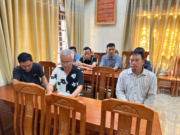 Thủ đoạn của kẻ cầm đầu đường dây cá độ bóng đá trên 30 tỉ đồng- Ảnh 1. Thủ đoạn của kẻ cầm đầu đường dây cá độ bóng đá trên 30 tỉ đồng- Ảnh 1.